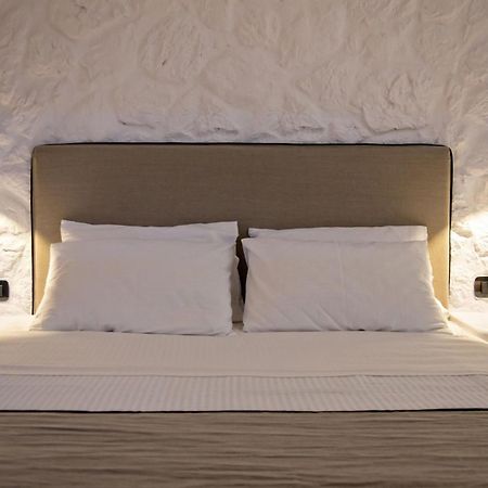 Levantes Luxury Suites II Тинос Екстериор снимка