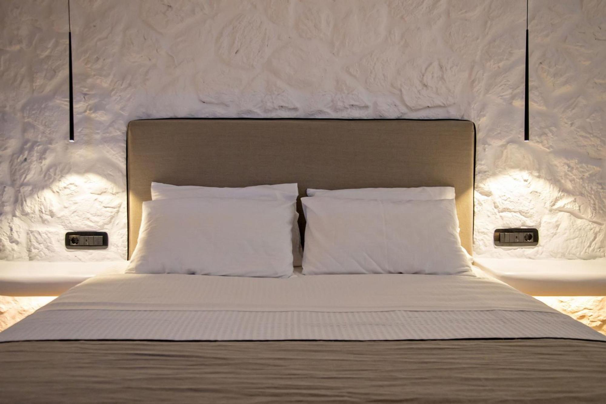Levantes Luxury Suites II Тинос Екстериор снимка